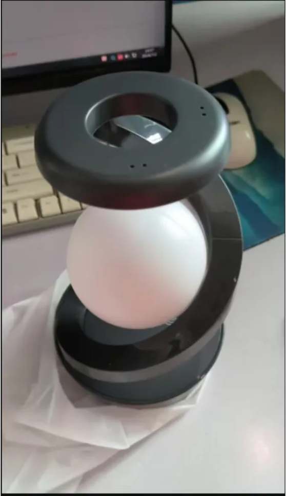 Lampe Lune Premium Rotative 🌙 — Chargeur Sans Fil Intégré